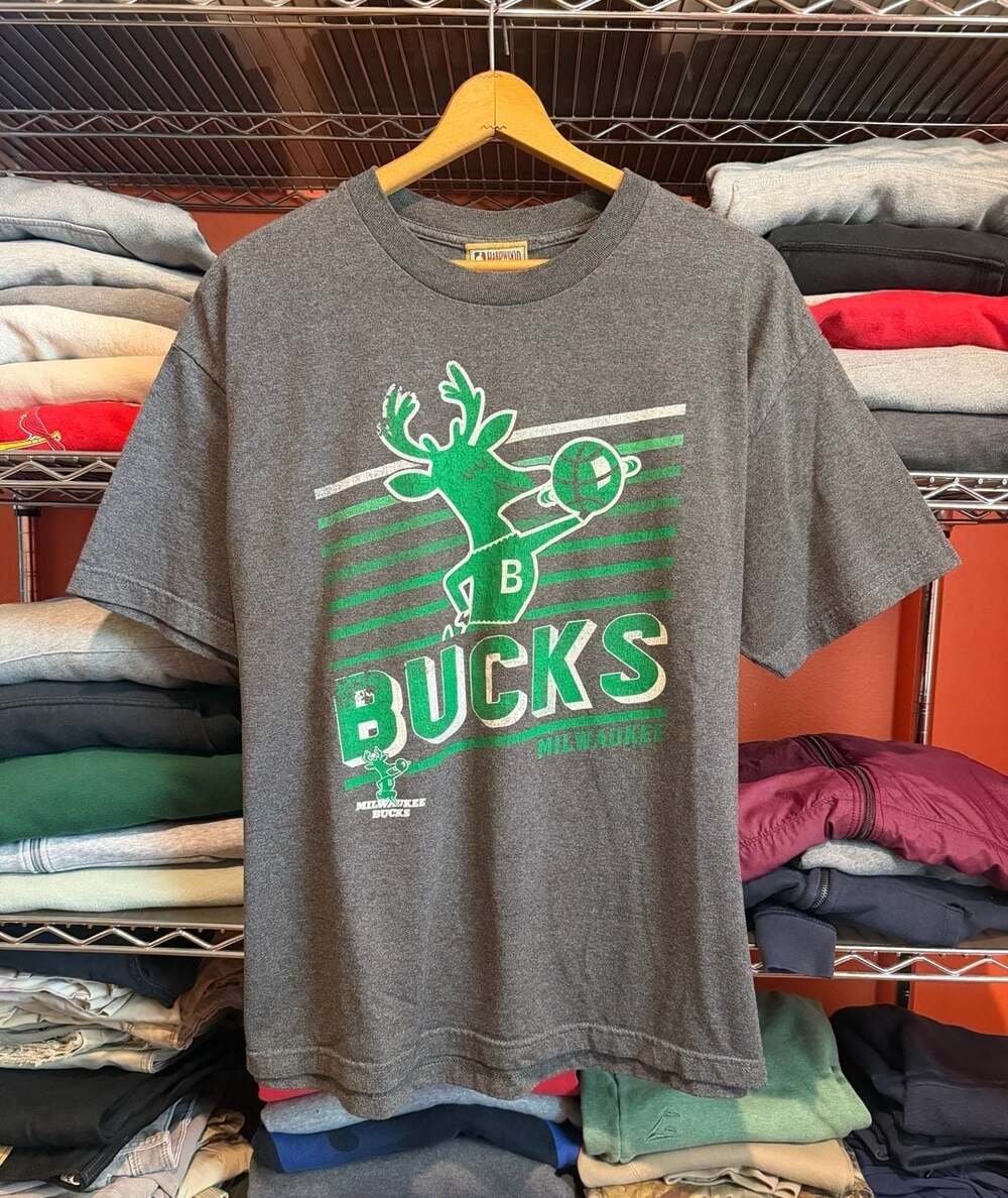 Hardwood Classics Milwaukee Bucks T-Shirt Size XL Gray NBA